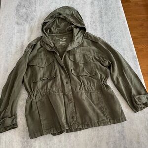 American Eagle Outfitters Lightweight Olive Green Jacket